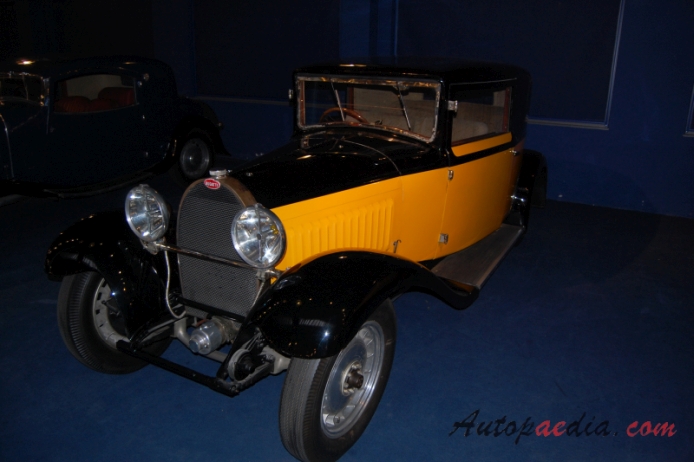 Bugatti typ 49 1930-1934 (1933 Coupé 2d), lewy przód