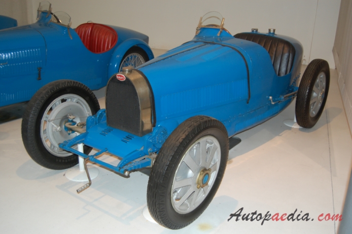 Bugatti typ 51 1931-1934 (1931 Biplace Course), lewy przód