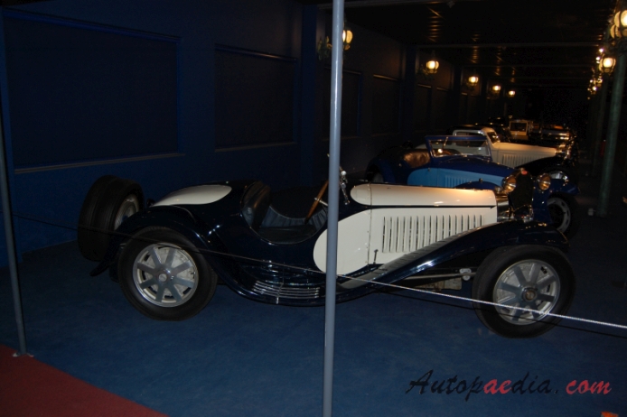 Bugatti typ 55 1931-1935 (1932 roadster), prawy bok