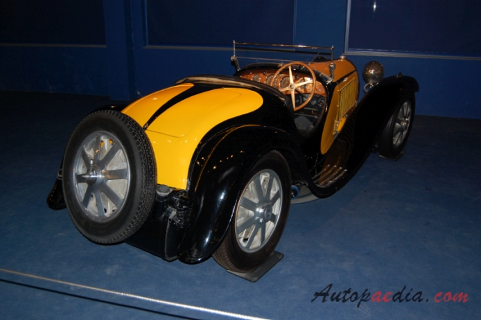 Bugatti typ 55 1931-1935 (1934 roadster), prawy tył