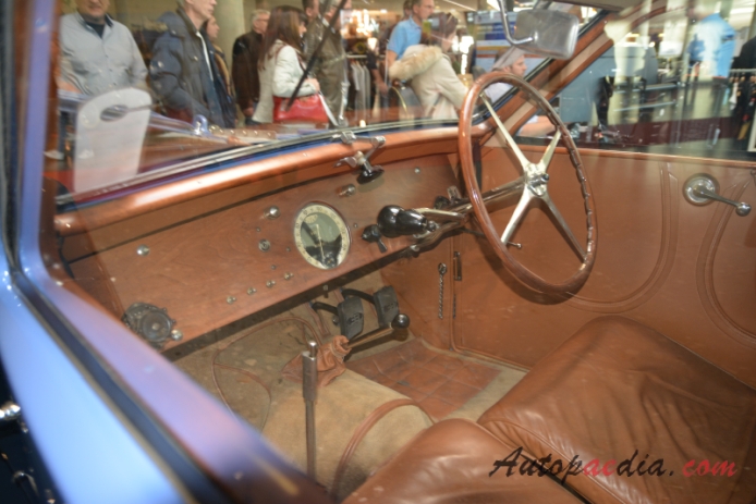 Bugatti typ 57 1934-1940 (1934 Ventoux Saloon 2d), wnętrze