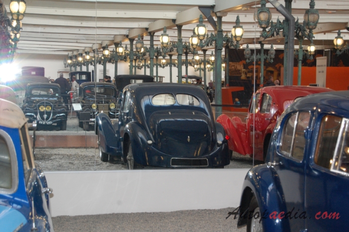 Bugatti type 57 1934-1940 (1938 57C Berline 4d),  left rear view