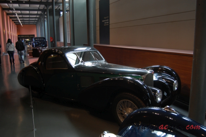Bugatti typ 57 1934-1940 (Atalante Coupé 2d), prawy przód