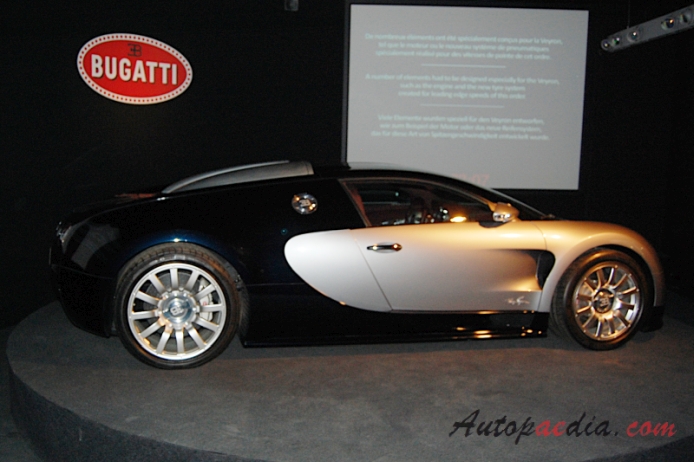 Bugatti Veyron 2005-2015 (Coupé 2d), prawy bok