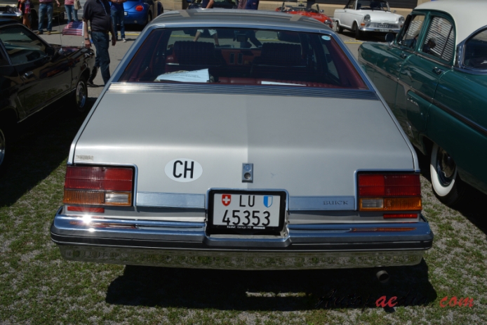 Buick Century 4. generacja 1979-1981 (1979 sedan 4d), tył