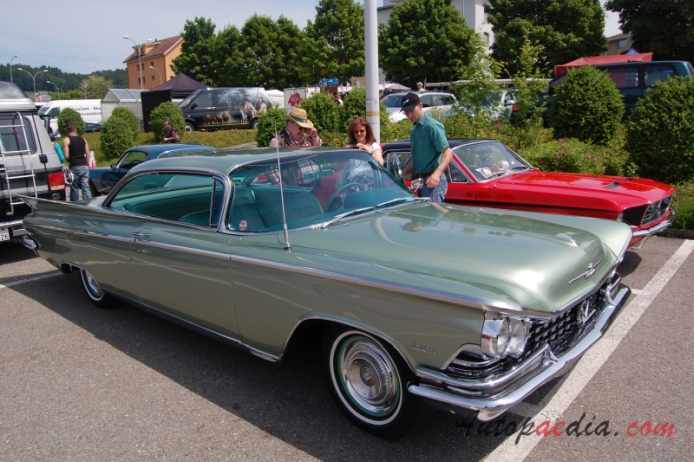 Buick Electra 1st generation 1959-1960 (1959 6.5L V8 hardtop 2d), right front view