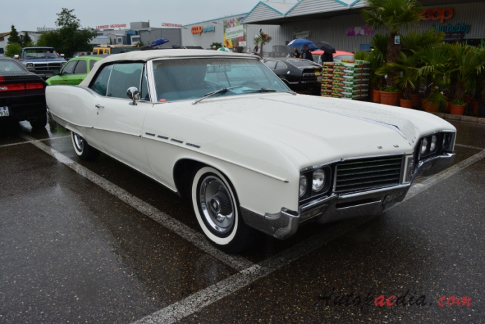 Buick Electra 3rd generation 1965-1970 (1967 225 convertible 2d), right front view