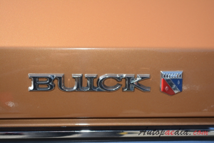 Buick Electra 5. generacja 1977-1984 (1978 Buick Electra Limited sedan 4d), emblemat tył 