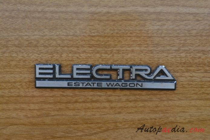 Buick Electra 5. generacja 1977-1984 (1981-1984 Estate Wagon), emblemat bok 