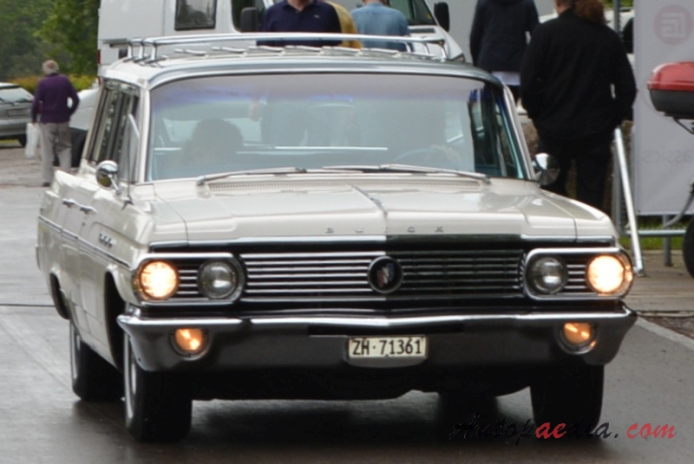 Buick Invicta 2. generacja 1961-1963 (1963 station wagon 5d), lewy przód