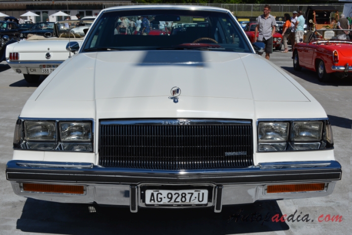Buick Regal 2. generacja 1978-1987 (1984-1987 Coupé 2d), przód