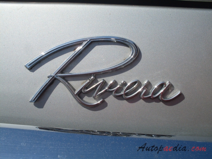 Buick Riviera 1st generation 1963-1965 (1965 hardtop 2d), rear emblem  