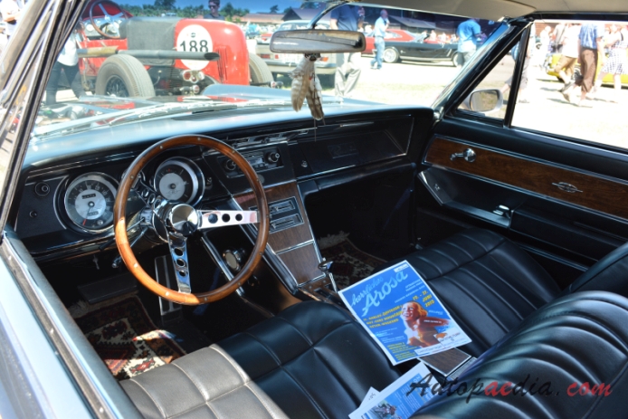 Buick Riviera 1. generacja 1963-1965 (1965 hardtop 2d), wnętrze