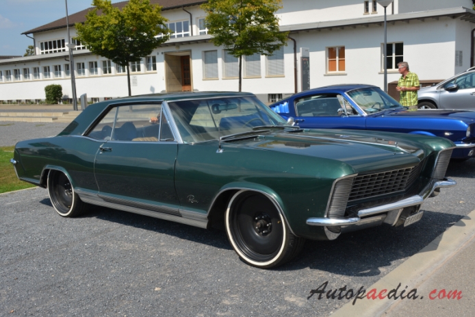 Buick Riviera 1st generation 1963-1965 (1965 hardtop 2d), right front view