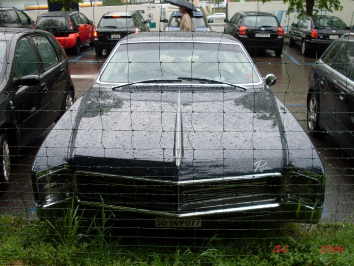 Buick Riviera 2. generacja 1966-1970 (1967 hardtop 2d), przód