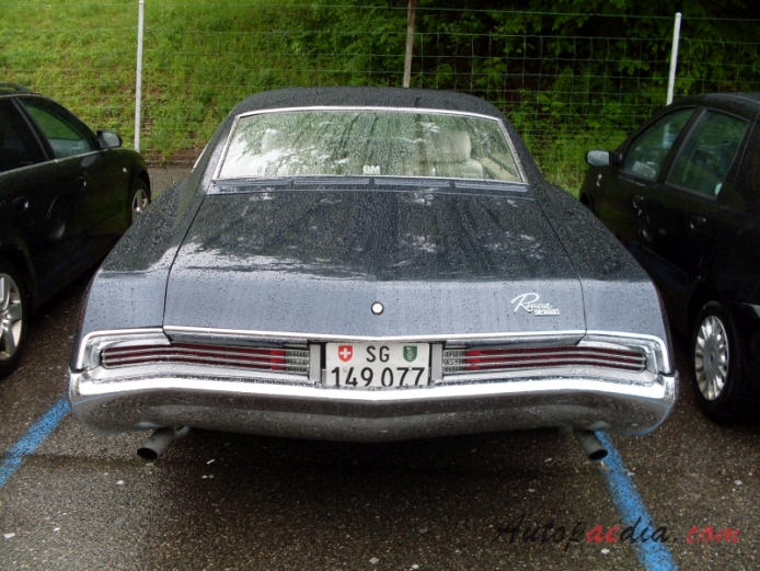 Buick Riviera 2nd generation 1966-1970 (1967 hardtop 2d), rear view