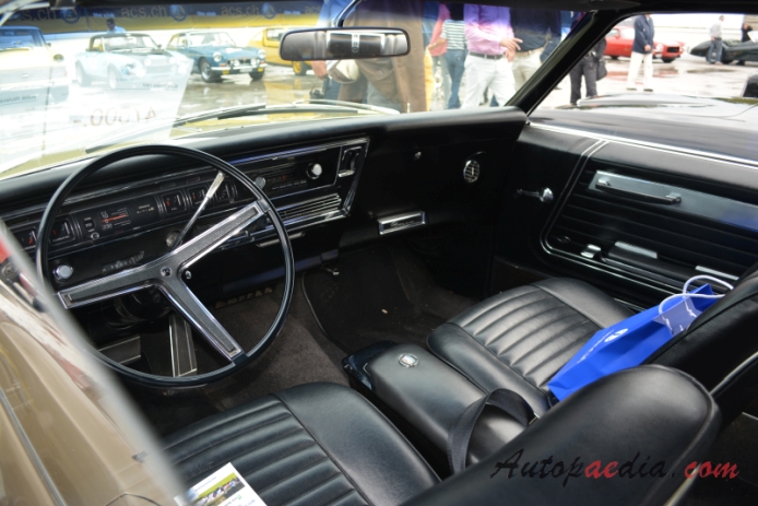 Buick Riviera 2nd generation 1966-1970 (1967 hardtop 2d), interior