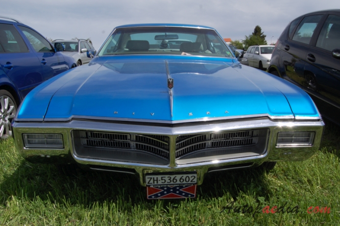 Buick Riviera 2nd generation 1966-1970 (1969 GS hardtop 2d), front view