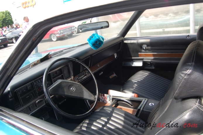 Buick Riviera 2. generacja 1966-1970 (1970 hardtop 2d), wnętrze