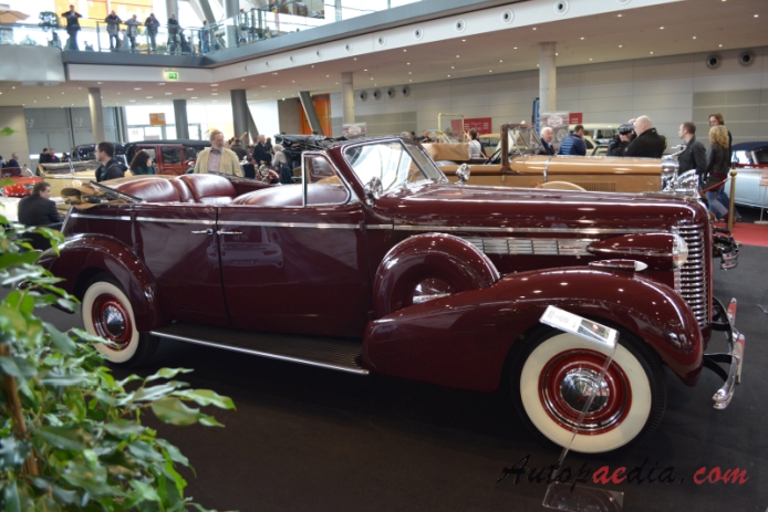 Buick Roadmaster 2ng generation 1938-1939 (1938 convertible 2d), right side view