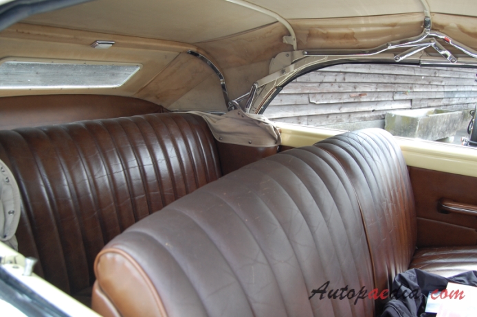 Buick Roadmaster 5. generacja 1949-1953 (1949 convertible 2d), wnętrze
