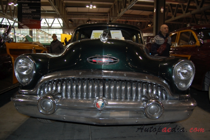Buick Roadmaster 5th generation 1949-1953 (1953 estate wagon 5d), front view