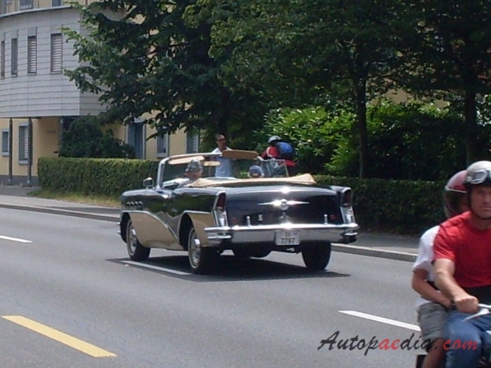 Buick Roadmaster 6. generacja 1954-1956 (1956 convertible 2d), prawy przód