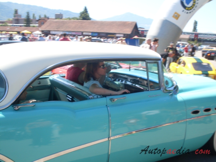 Buick Roadmaster 6. generacja 1954-1956 (1956 hardtop 4d), prawy bok