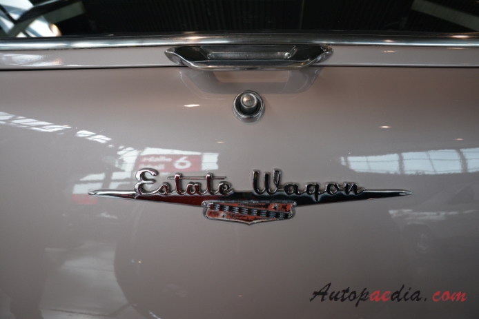 Buick Roadmaster 7. generacja 1957-1958 (1957 Buick Roadmaster Estate Wagon 5d), emblemat tył 