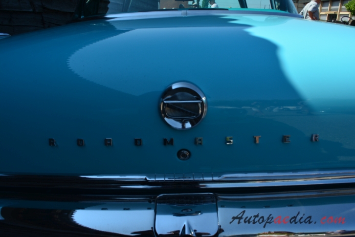 Buick Roadmaster 7th generation 1957-1958 (1958 Roadmaster 75 hardtop 4d), rear emblem  