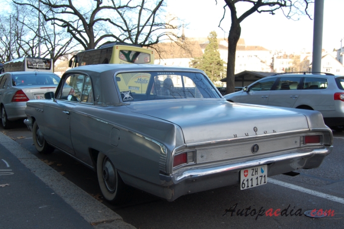 Buick Skylark 2nd generation 1961-1963 (1963 Buick Special Skylark hardtop 2d),  left rear view