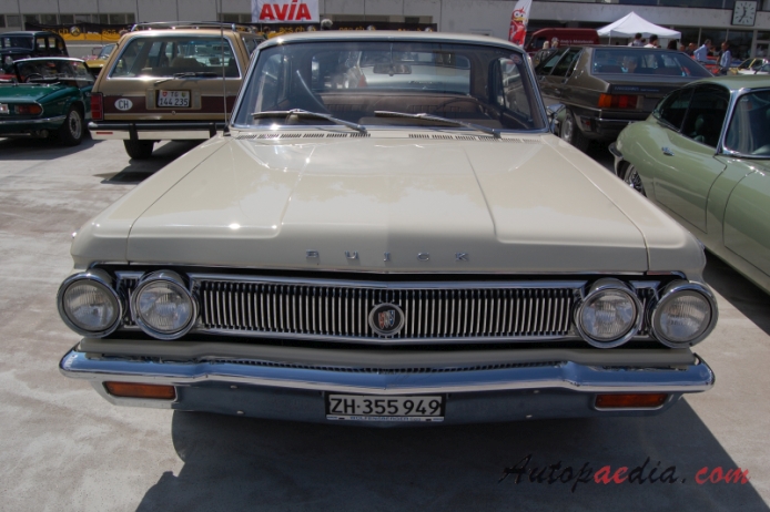 Buick Skylark 2nd generation 1961-1963 (1963 Buick Special Skylark hardtop 2d), front view
