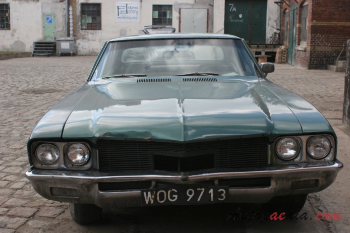 Buick Skylark 3. generacja 1964-1972 (1971 Coupé 2d), przód