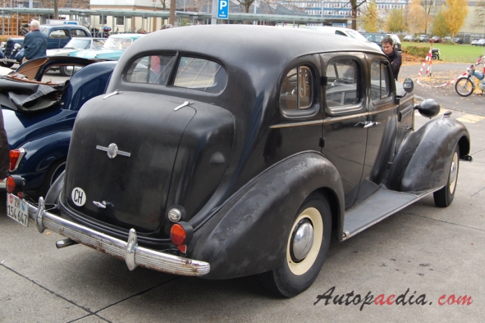 Buick Special 2. series (Special Series 40) 1936-1949 (1936 saloon 4d), prawy tył