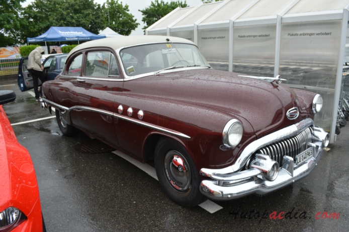 Buick Special 3. series 1949-1958 (1951 sedan 2d), prawy przód