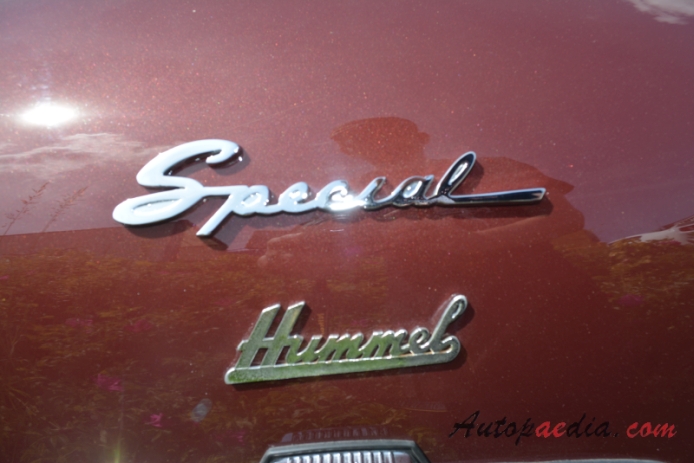 Buick Special 3. series 1949-1958 (1951 sedan 2d), emblemat tył 