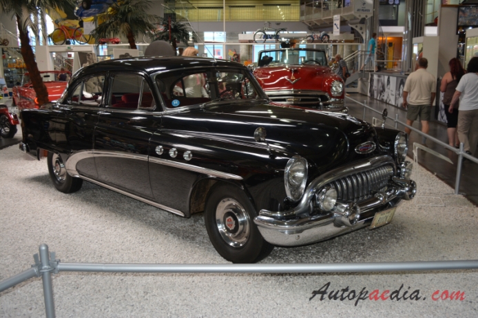 Buick Special 3. series 1949-1958 (1953 saloon 4d), prawy przód