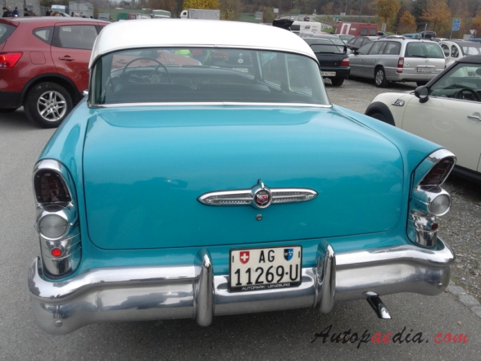 Buick Special 3. series 1949-1958 (1955 sedan 2d), tył