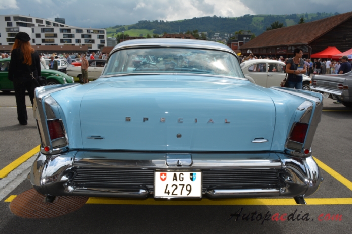 Buick Special 3. series 1949-1958 (1958 sedan 4d), tył