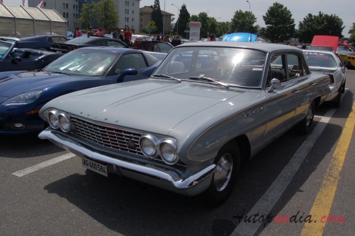 Buick Special 4. series 1961-1963 (1961 sedan 4d), lewy przód