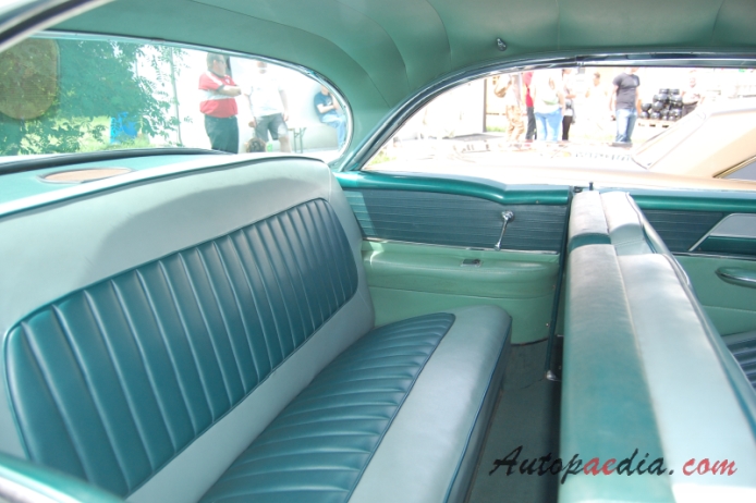 Buick Super 4. generacja 1954-1958 (1954 hardtop Coupé 2d), wnętrze