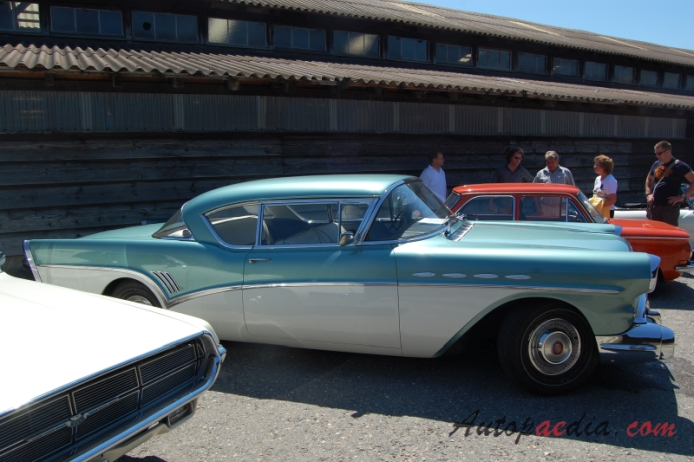 Buick Super 4. generacja 1954-1958 (1957 Coupé 2d), prawy bok