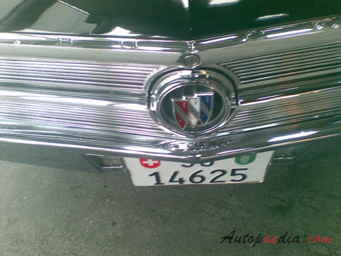 Buick Wildcat 1963-1970 (1965 hardtop 4d), front emblem  