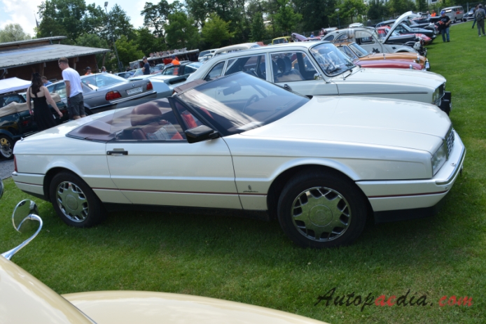 Cadillac Allante 1986-1993 (1990 cabriolet 2d), prawy bok