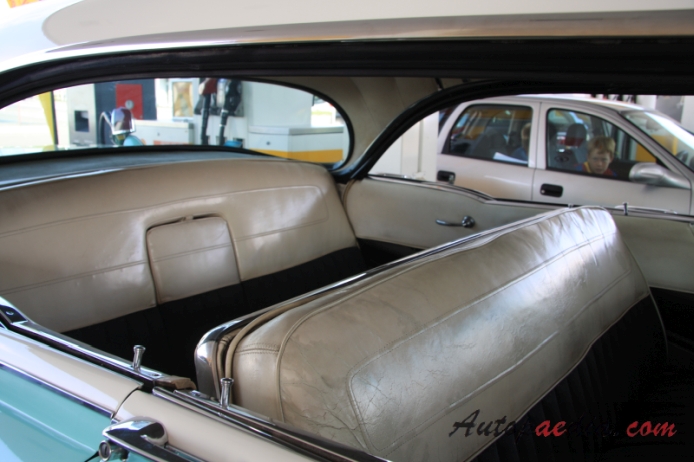 Cadillac Sedan DeVille 1. generacja 1956-1958 (1956 Cadillac Series 62 Sedan DeVille hardtop 4d), wnętrze