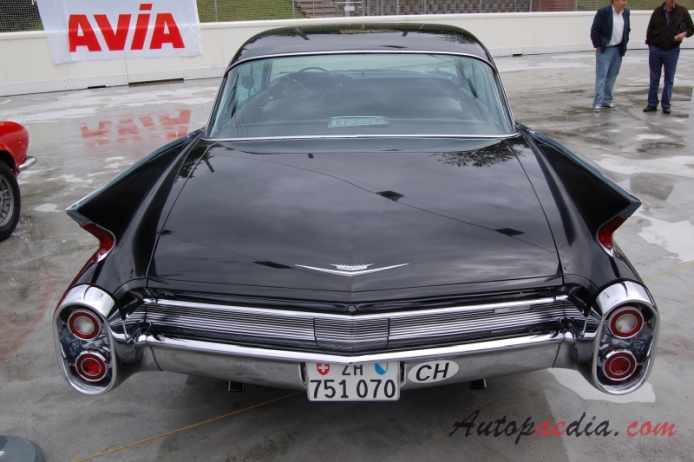 Cadillac Sedan DeVille 2. generacja 1959-1960 (1960 hardtop 4d), tył