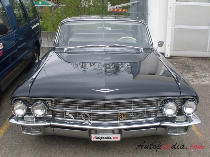 Cadillac Sedan DeVille 3rd generation 1961-1964 (1962 Town Sedan hardtop 4d), front view