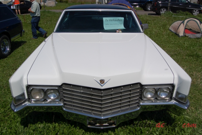 Cadillac Sedan DeVille 4. generacja 1965-1970 (1969 hardtop 4d), przód