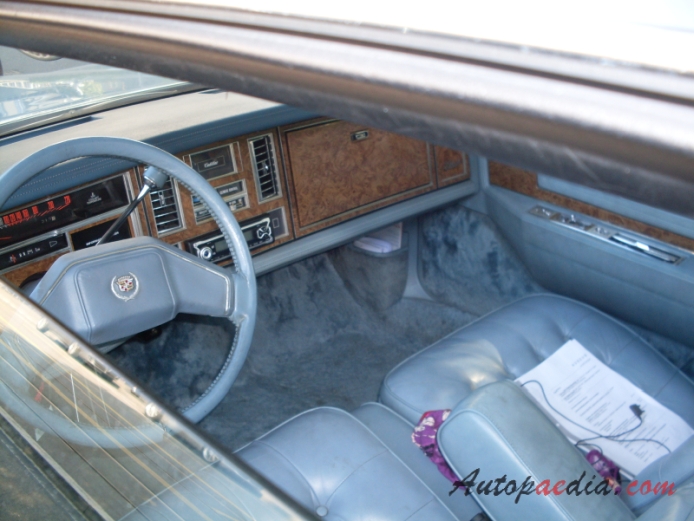 Cadillac Eldorado 10. generacja 1979-1985 (Cadillac Eldorado Biarritz Coupé 2d), wnętrze