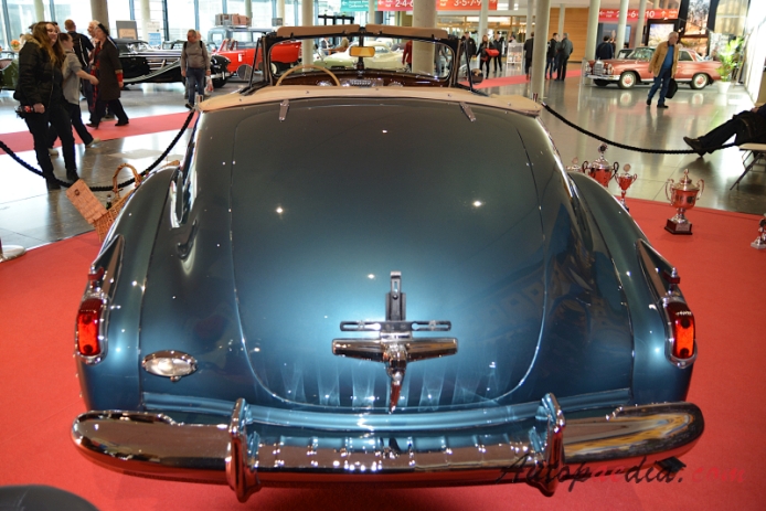 Cadillac Series 62 1. generacja 1940-1941 (1941 cabriolet 2d), tył